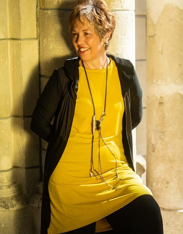 Créatrice de bijoux passionnée et autodidacte