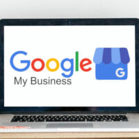 logo google my business sur écran de pc