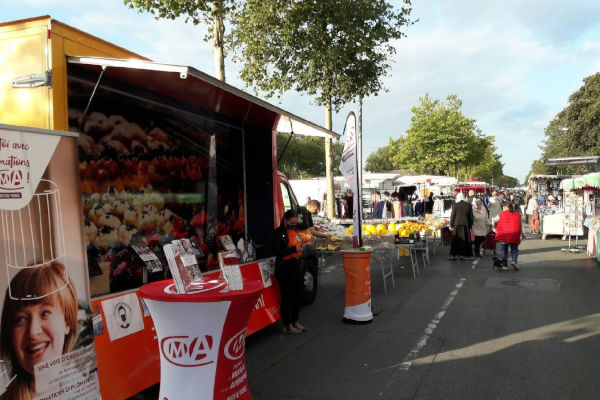 stand cma sur un marché