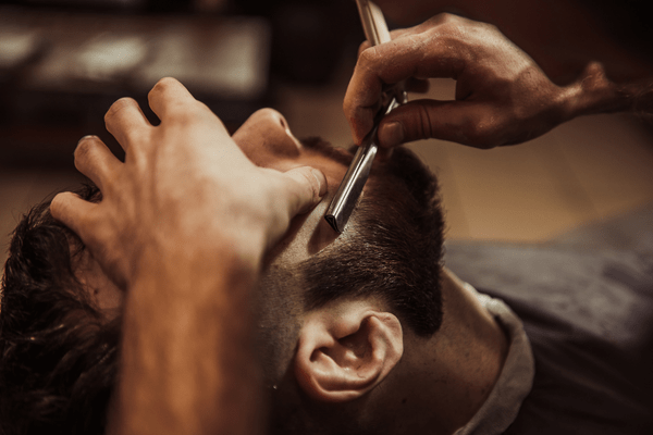 Le monde de la barbe : le rasage complet à l’ancienne