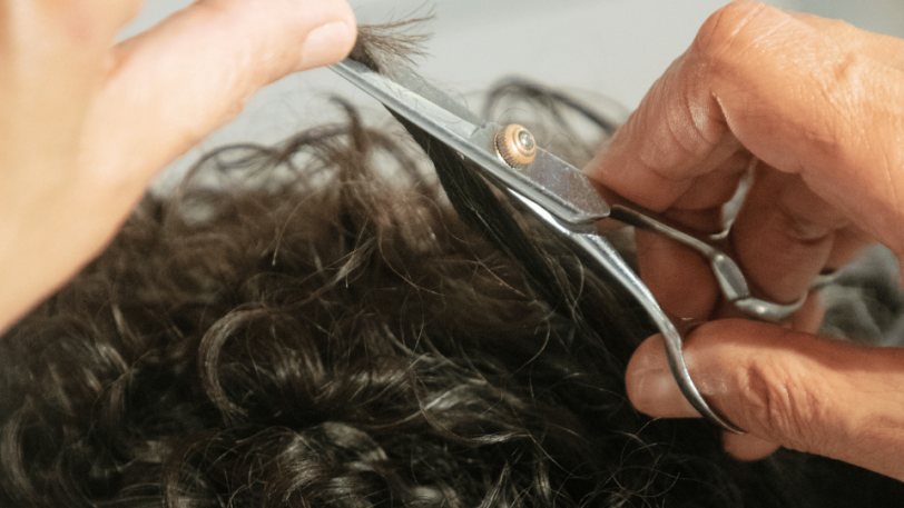 La technique de coupe à sec pour répondre à tous les types de cheveux