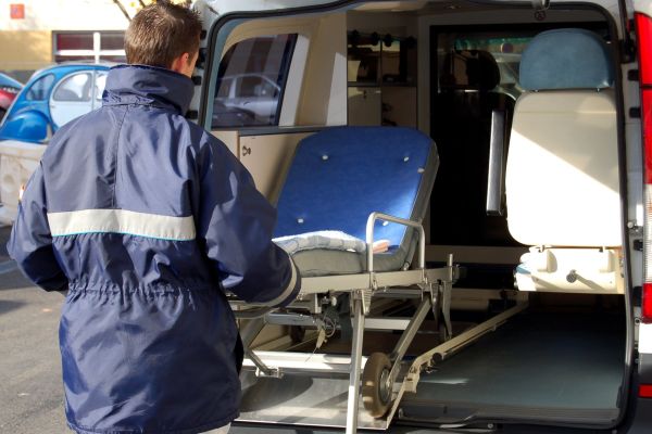 ambulancier ambulancier